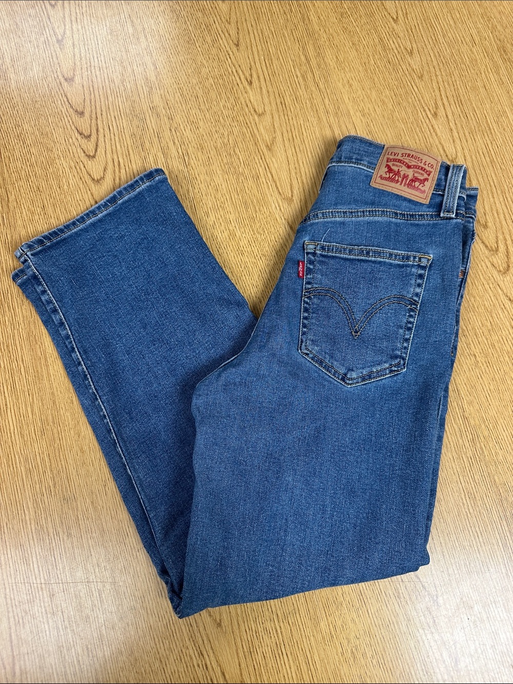 Levi's Women’s Ribcage Straight Ankle Jeans